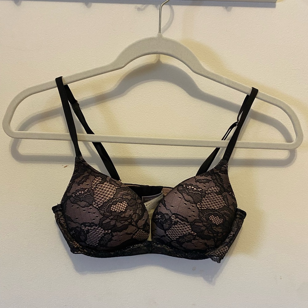 Victoria’s Secret biofit push-up bra 32C black and beige